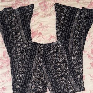 Blue Floral Patterned Flared-Leg Pants